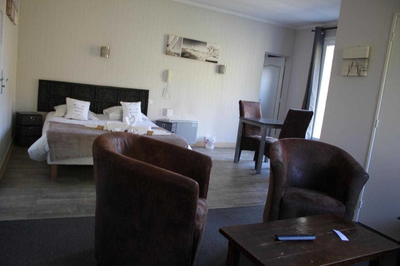 Hotel De La Beauronne Chancelade Екстериор снимка