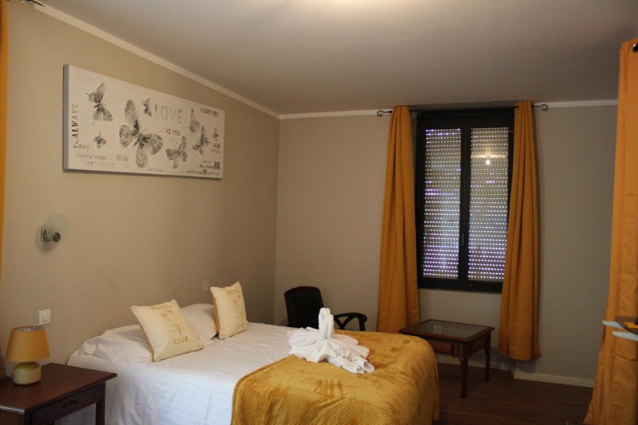 Hotel De La Beauronne Chancelade Екстериор снимка