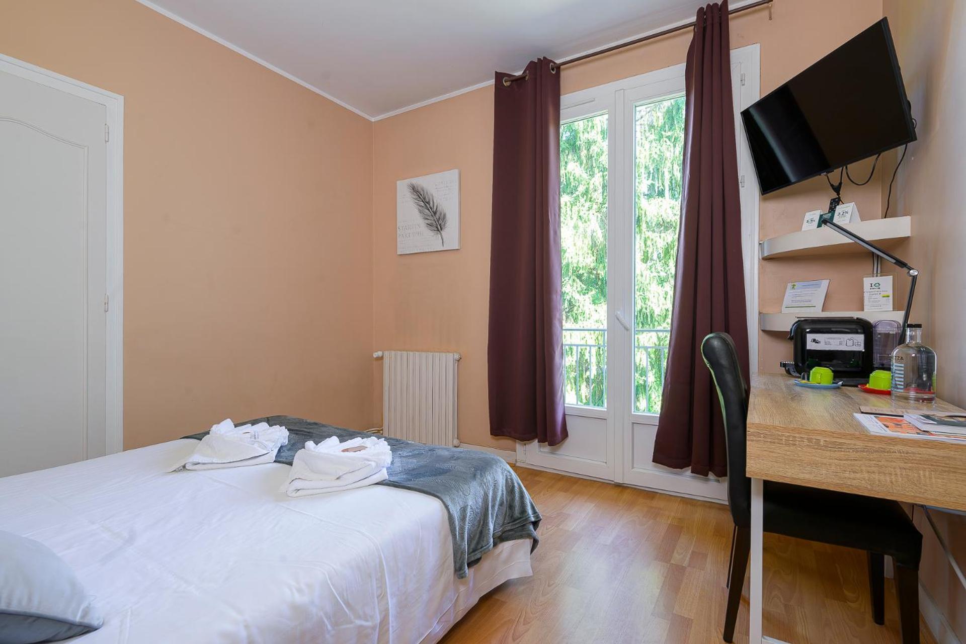 Hotel De La Beauronne Chancelade Екстериор снимка